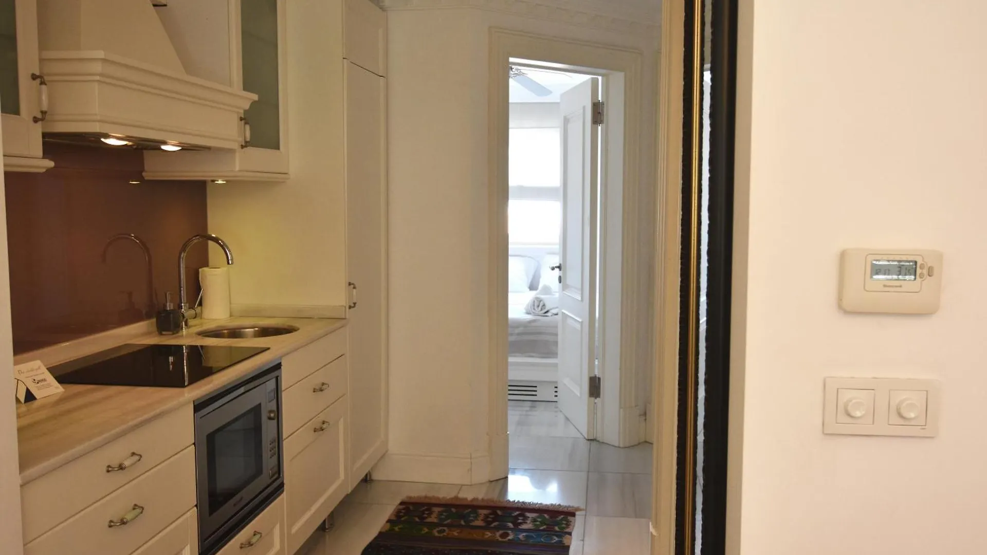Cozy 1-Bdr Apartment In Cihangir Neighborhood Istanbul