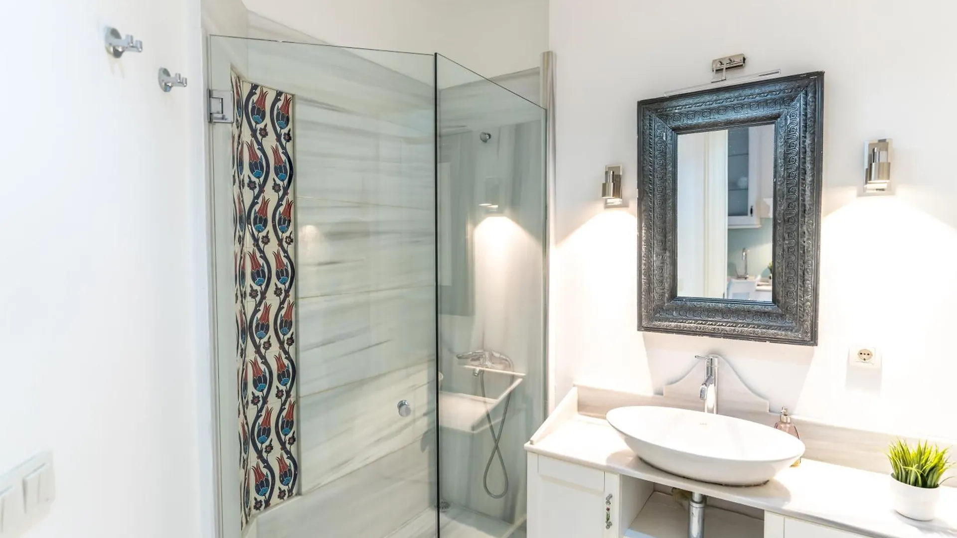 Cozy 1-Bdr Apartment In Cihangir Neighborhood Istanbul Turkey